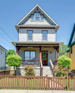 Downtown House-perfect for large groups-Sleeps 10!